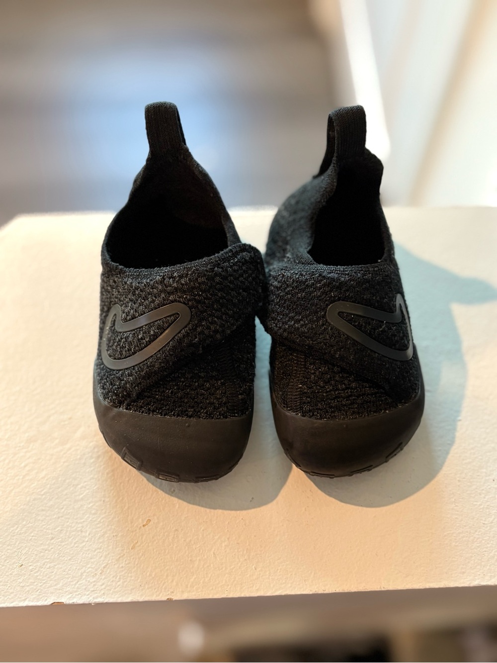 Nike Swoosh 1 - Black Size 6C